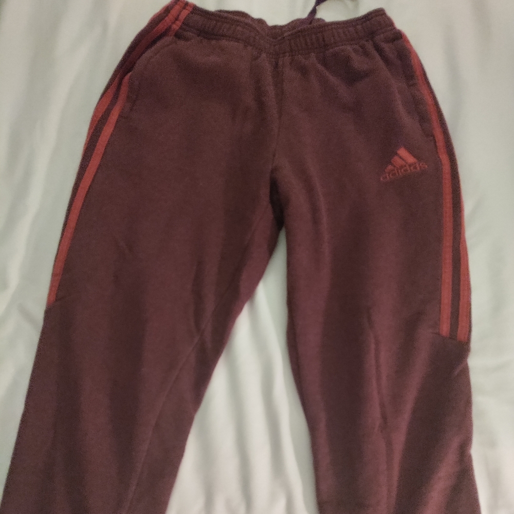 Red wine joggers